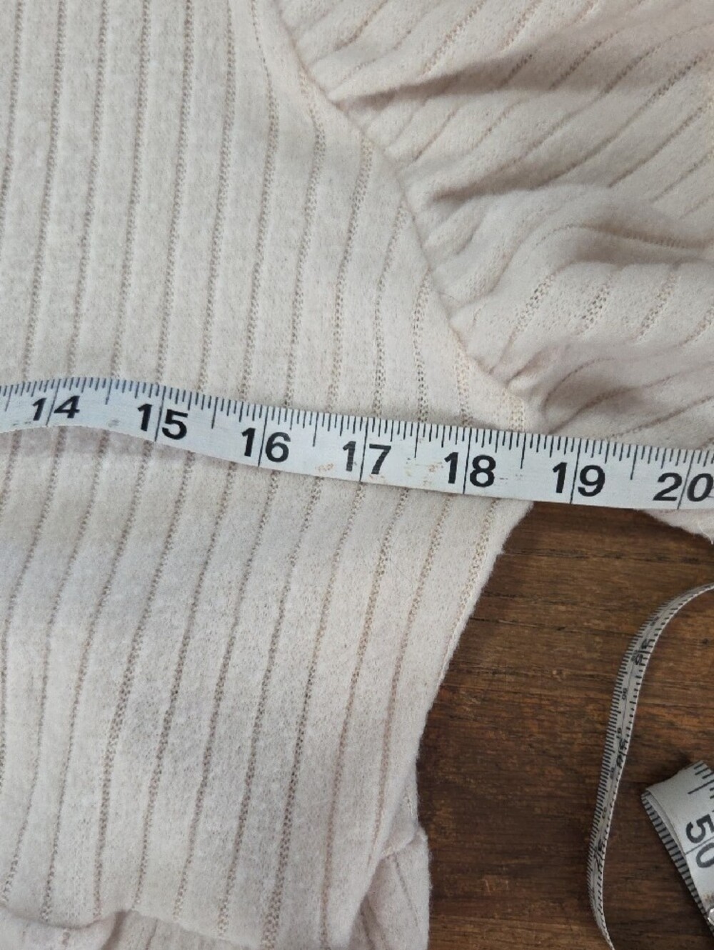 entro Ruffle Sleeve Ribbed Tee - Picture 3 of 7
